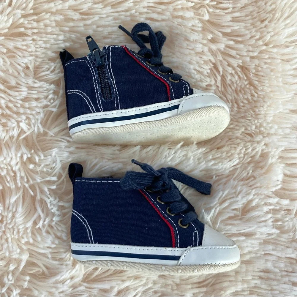 Old Navy Hightop Pre-Walker Crib Shoes
